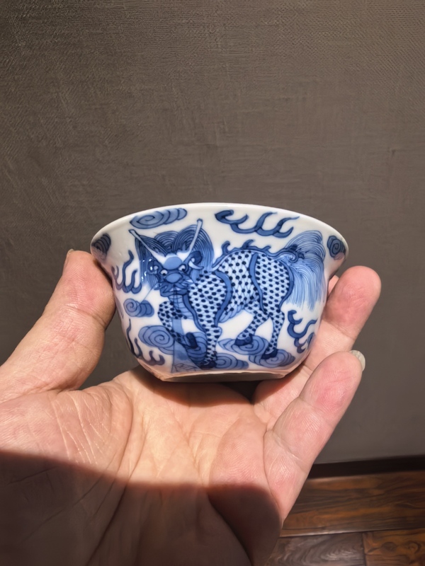 古玩陶瓷晚清青花麒麟臥足杯一對拍賣,當前價格18888元