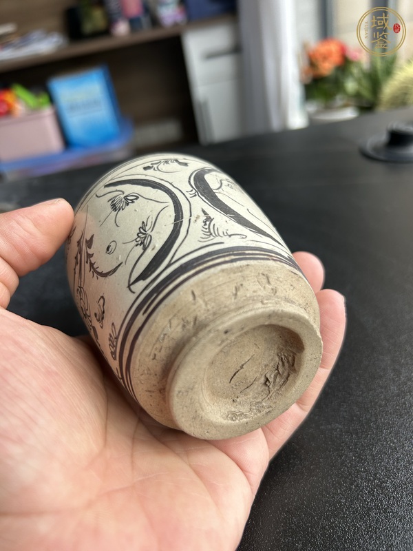 古玩陶瓷磁州窯白地黑花花鳥紋罐真品鑒賞圖
