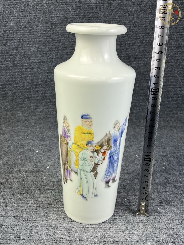 古玩陶瓷粉彩人物故事紋卷口瓶真品鑒賞圖