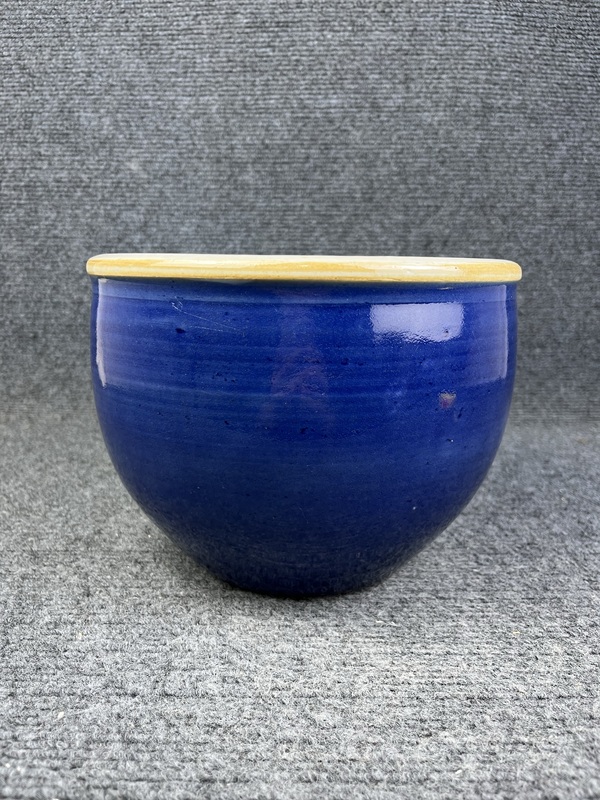 古玩轉(zhuǎn)賣霽藍(lán)釉案頭缸拍賣，當(dāng)前價(jià)格999元