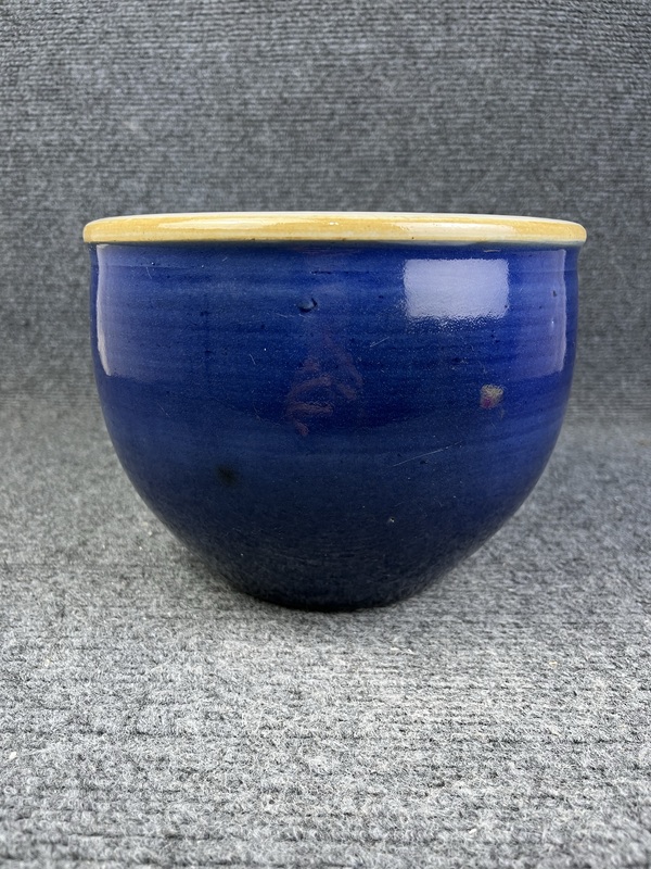 古玩陶瓷霽藍(lán)釉案頭缸拍賣,當(dāng)前價(jià)格5588元