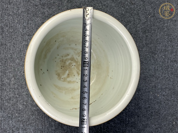 古玩陶瓷霽藍釉案頭缸真品鑒賞圖