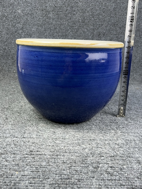 古玩陶瓷霽藍(lán)釉案頭缸拍賣,當(dāng)前價(jià)格5588元