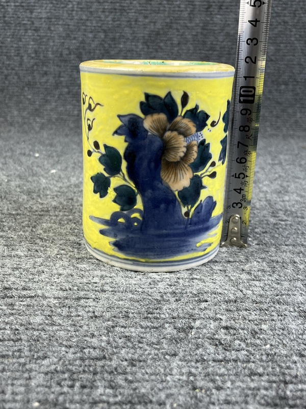 古玩陶瓷青花加彩洞石牡丹紋筆筒拍賣，當前價格2888元