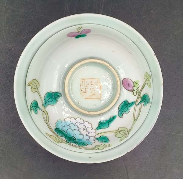 古玩陶瓷同治粉彩花卉紋蓋碗拍賣,當前價格1800元