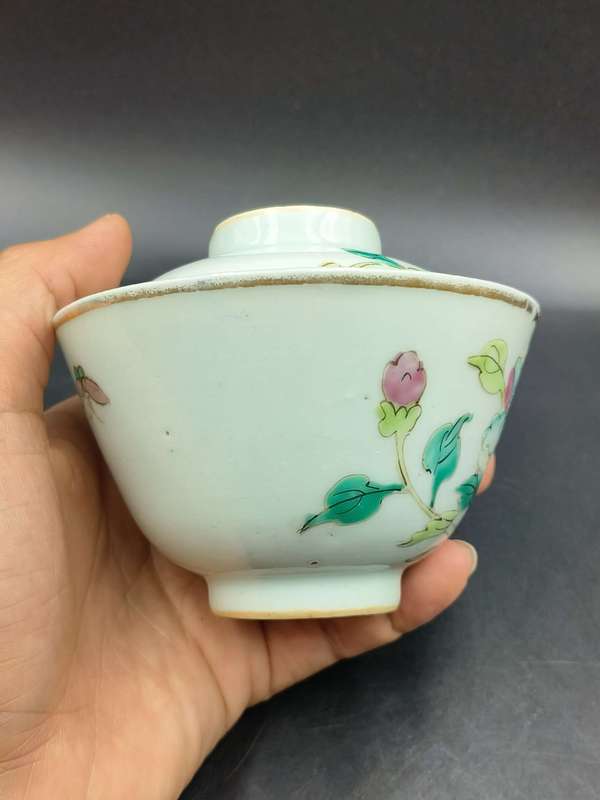 古玩陶瓷同治粉彩花卉紋蓋碗拍賣,當前價格1800元