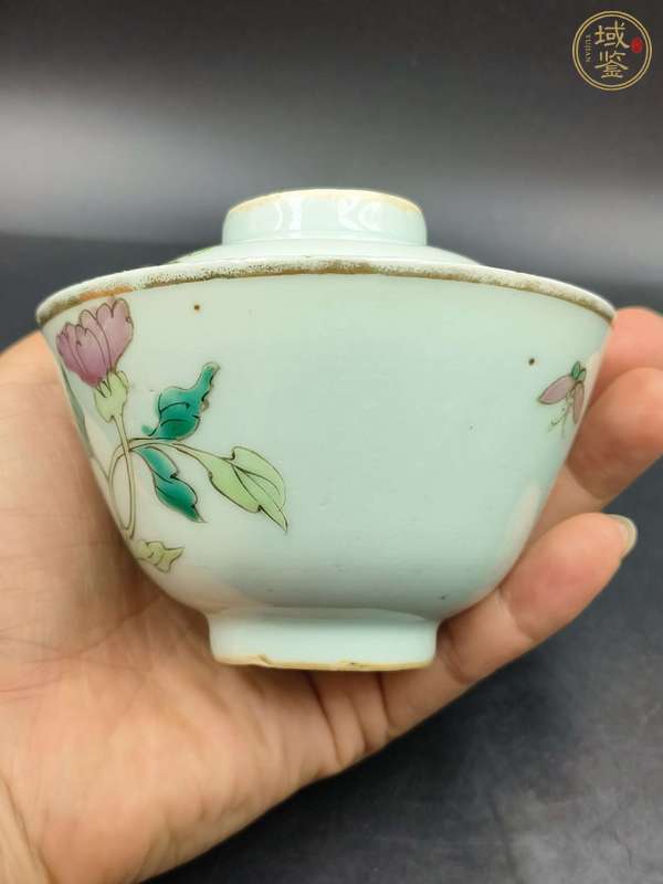 古玩陶瓷粉彩花卉紋蓋碗真品鑒賞圖