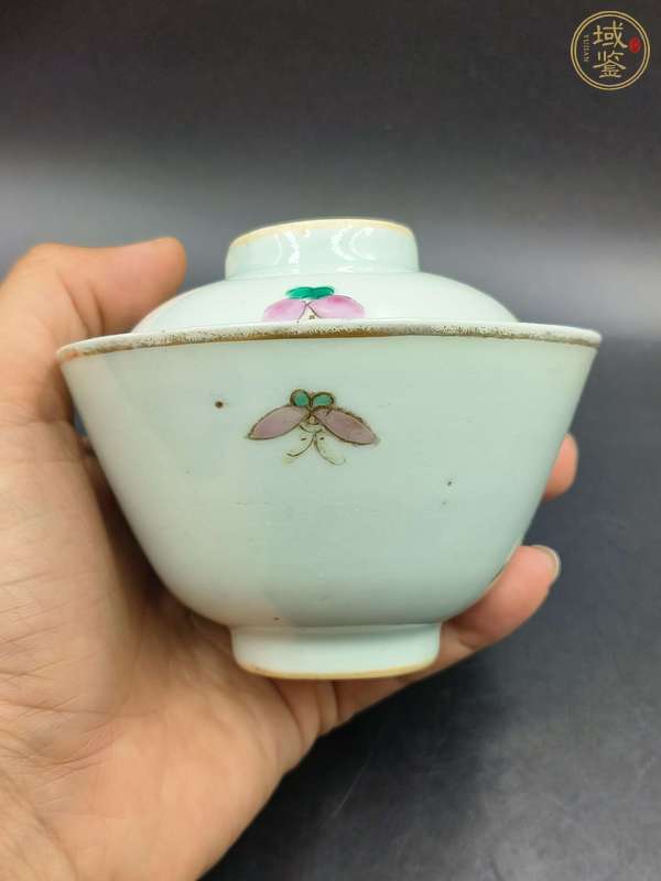 古玩陶瓷粉彩花卉紋蓋碗真品鑒賞圖