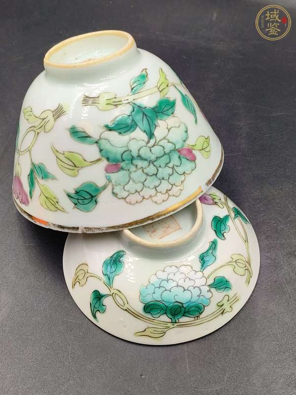 古玩陶瓷粉彩花卉紋蓋碗真品鑒賞圖