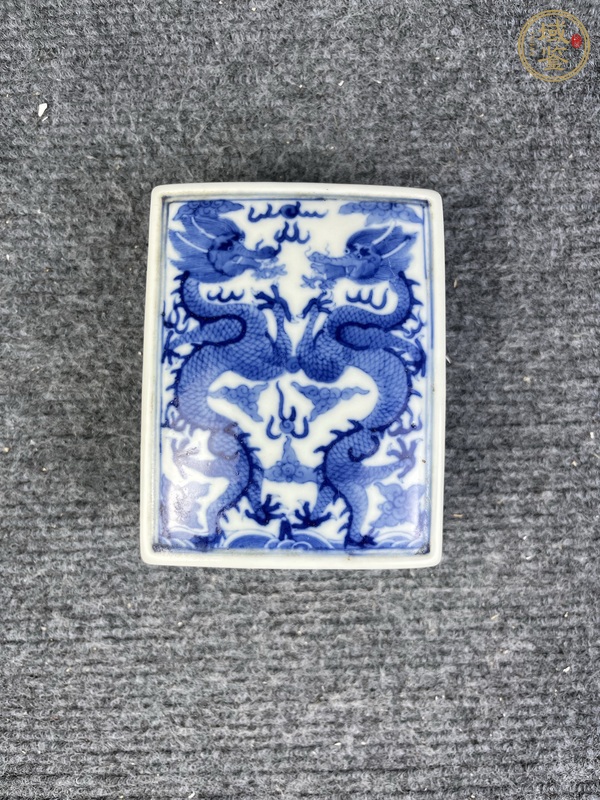 古玩青花龍紋蓋盒真品鑒賞圖