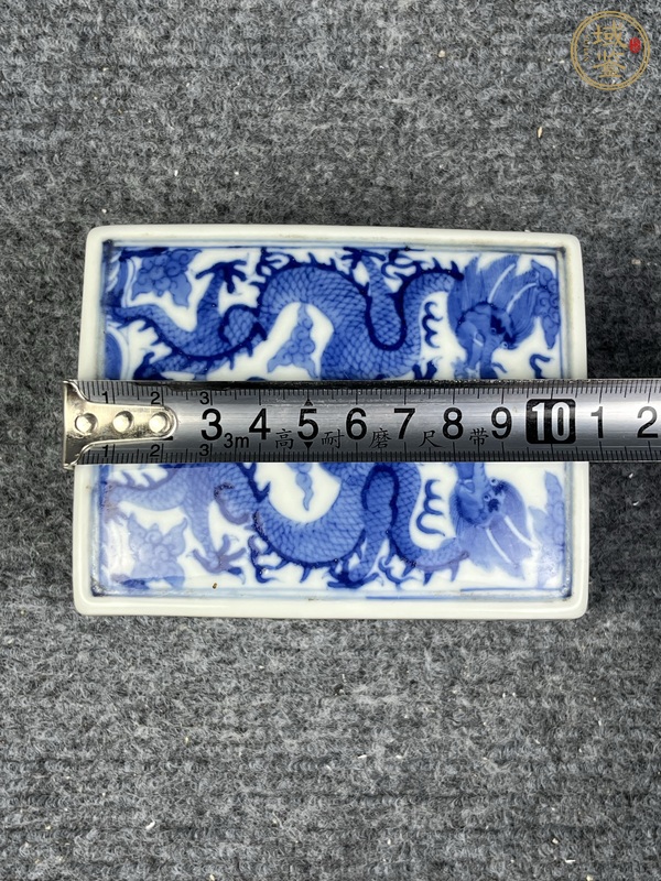 古玩陶瓷青花龍紋蓋盒真品鑒賞圖