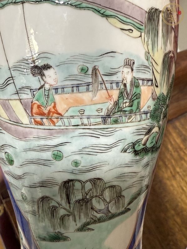 古玩陶瓷灑藍(lán)釉開(kāi)光五彩觀音瓶真品鑒賞圖