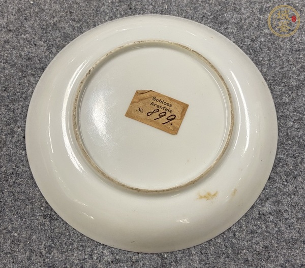 古玩陶瓷乾隆粉彩盤真品鑒賞圖