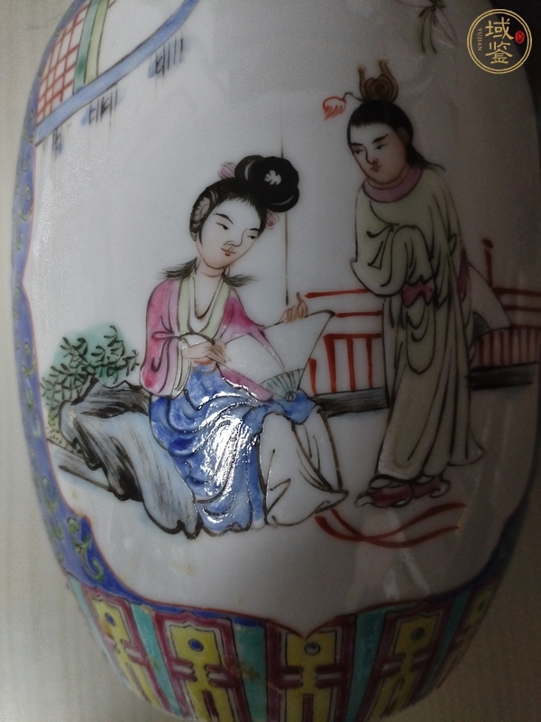 古玩陶瓷人物紋粉彩罐真品鑒賞圖