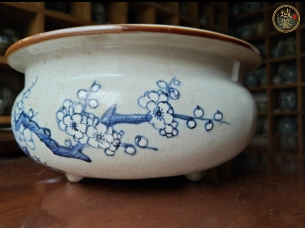 古玩陶瓷哥釉地青花喜上眉梢花鳥紋香爐真品鑒賞圖