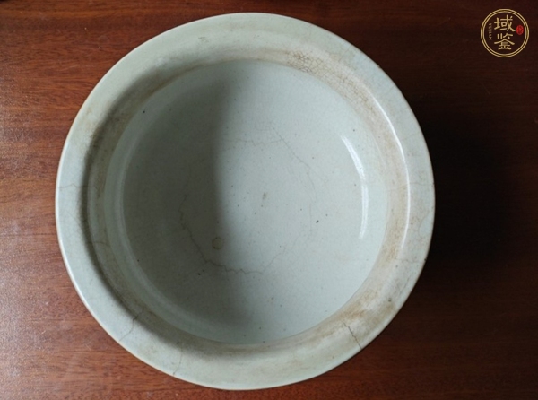古玩陶瓷哥釉地青花喜上眉梢花鳥紋香爐真品鑒賞圖