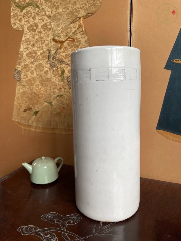 古玩陶瓷日本明治白釉帽筒真品鑒賞圖