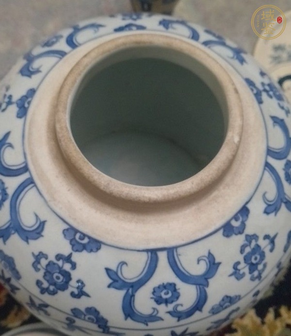古玩陶瓷青花纏枝花卉紋蓋罐真品鑒賞圖