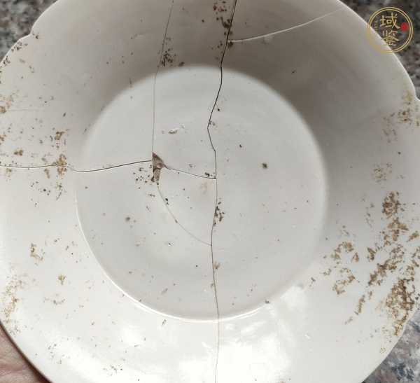 古玩陶瓷定窯白釉葵口盤真品鑒賞圖