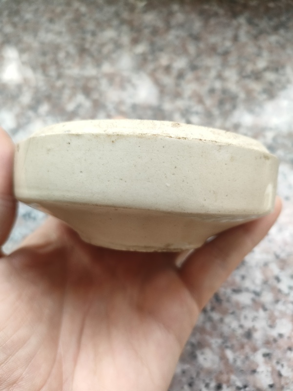 古玩陶瓷定窯白釉鼓釘蓋盒拍賣,當(dāng)前價(jià)格3800元
