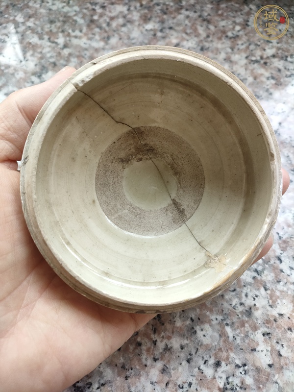 古玩陶瓷定窯白釉鼓釘蓋盒真品鑒賞圖