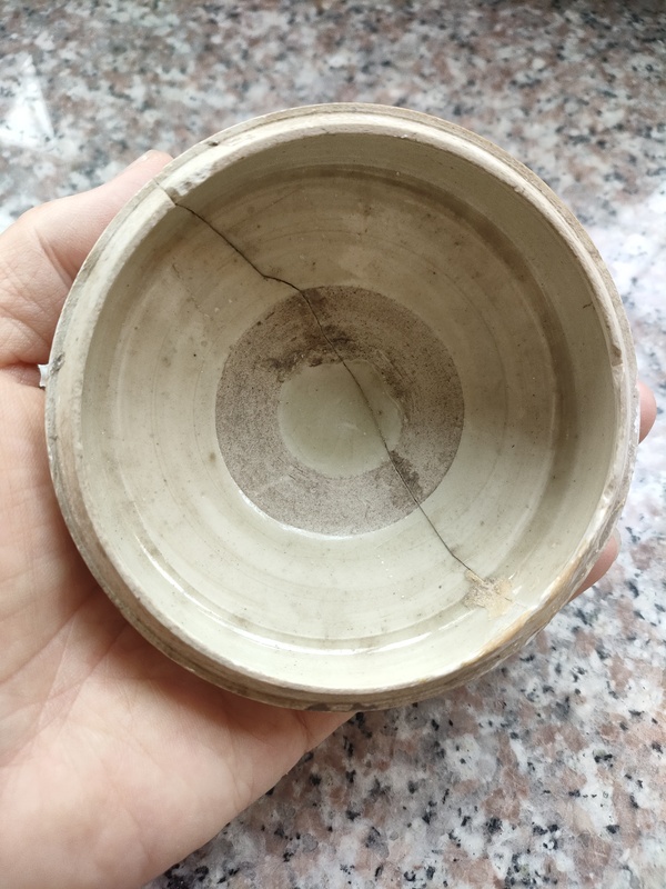 古玩陶瓷定窯白釉鼓釘蓋盒拍賣，當(dāng)前價(jià)格3800元