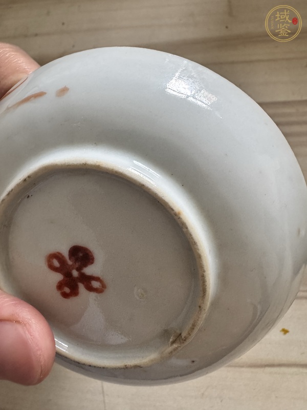 古玩陶瓷瓜蝶連綿粉彩盤真品鑒賞圖
