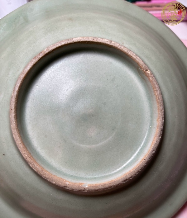 古玩陶瓷宋代·青釉折沿盤 真品鑒賞圖