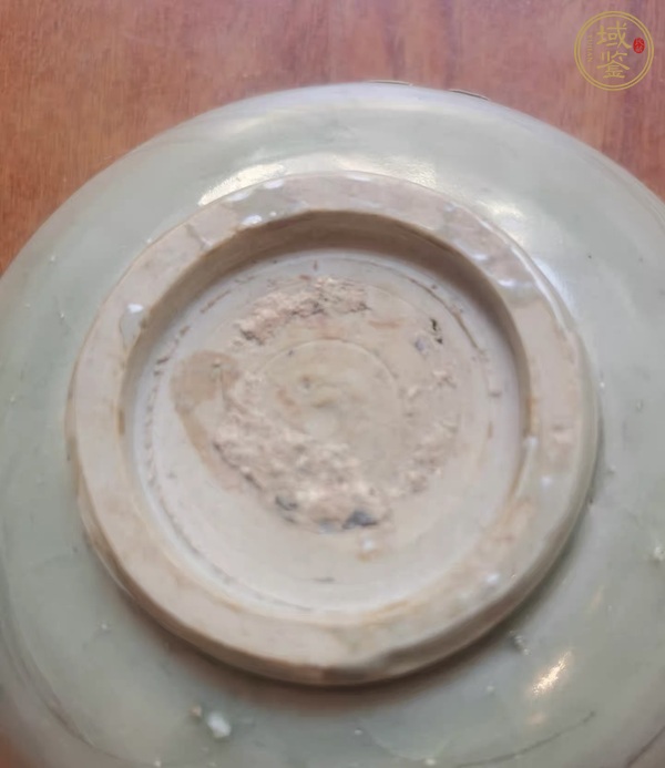 古玩陶瓷龍泉青瓷刻花碗真品鑒賞圖
