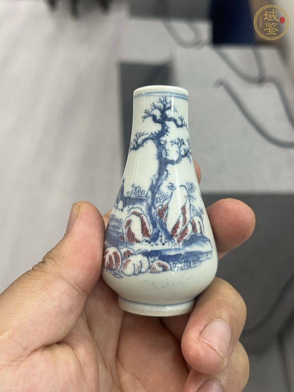 古玩陶瓷青花山水人物小瓶真品鑒賞圖