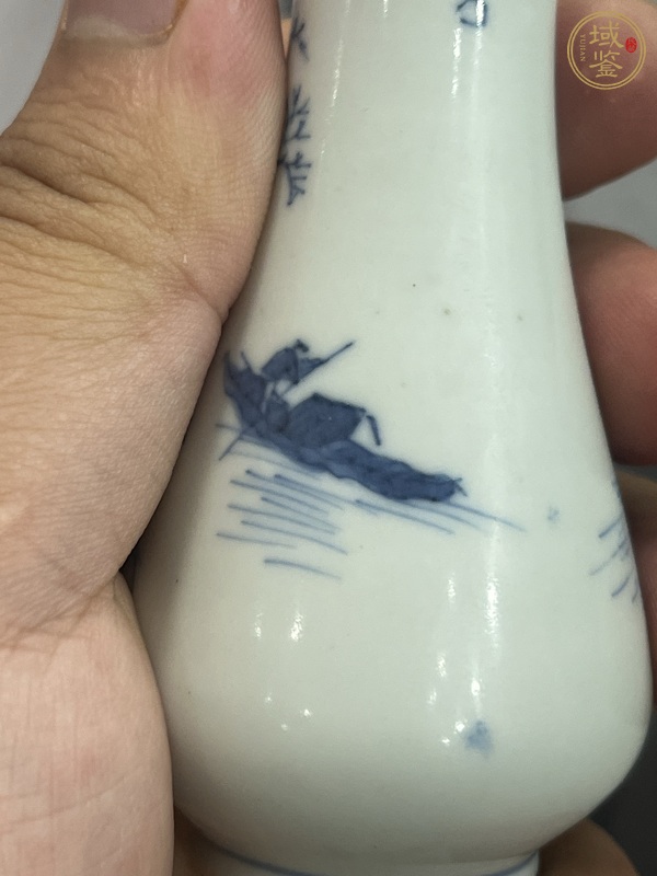 古玩陶瓷青花山水人物小瓶真品鑒賞圖