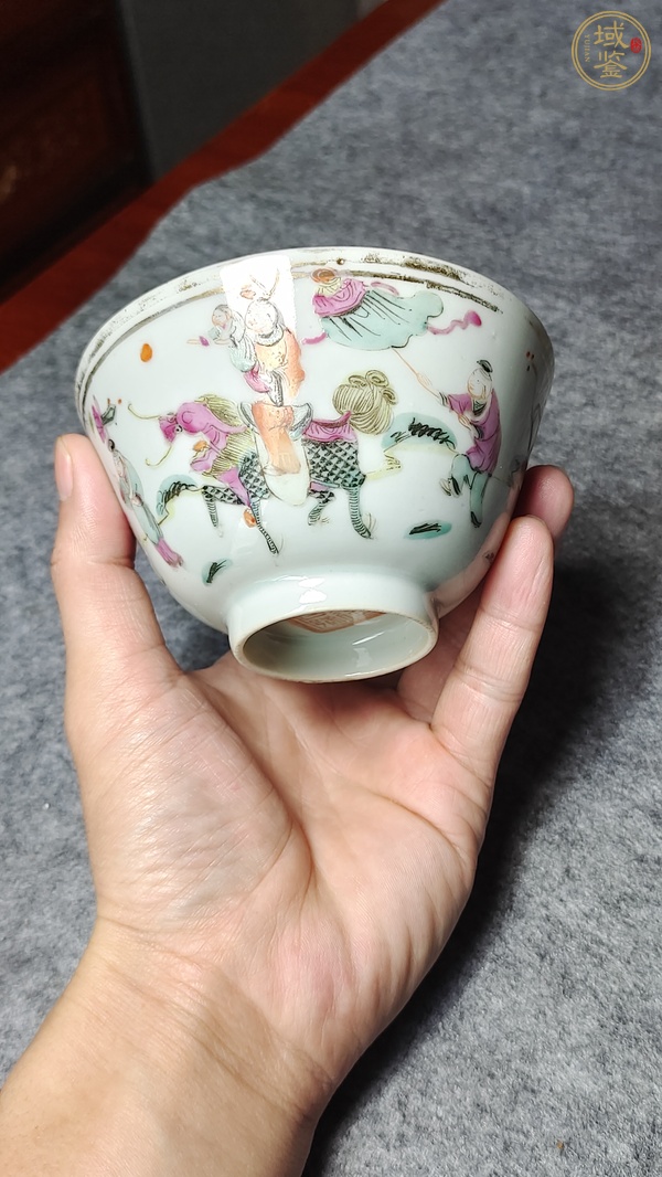 古玩陶瓷粉彩人物故事紋蓋碗，蓋子后加彩真品鑒賞圖