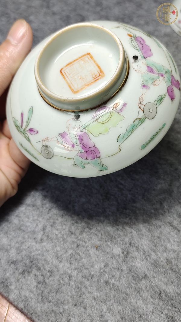 古玩陶瓷粉彩人物故事紋蓋碗，蓋子后加彩真品鑒賞圖