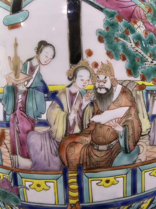 古玩陶瓷粉彩人物故事紋撇口瓶真品鑒賞圖