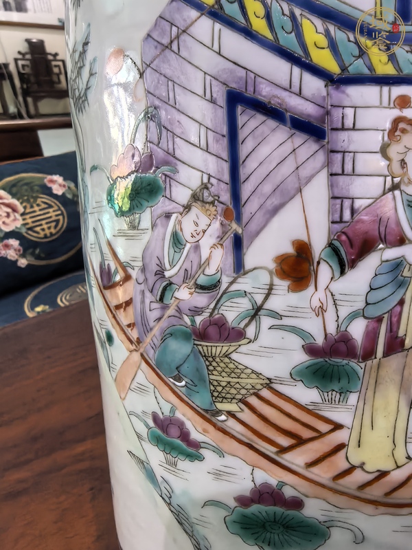古玩陶瓷粉彩人物故事紋撇口瓶真品鑒賞圖