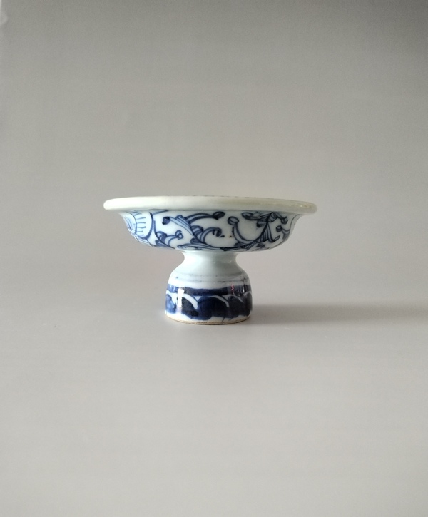 古玩轉(zhuǎn)賣（珍貴茶器）青花淡描花卉高足茶盞托拍賣，當(dāng)前價格125元