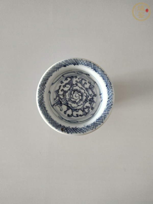 古玩陶瓷青花淡描花卉高足盞托真品鑒賞圖