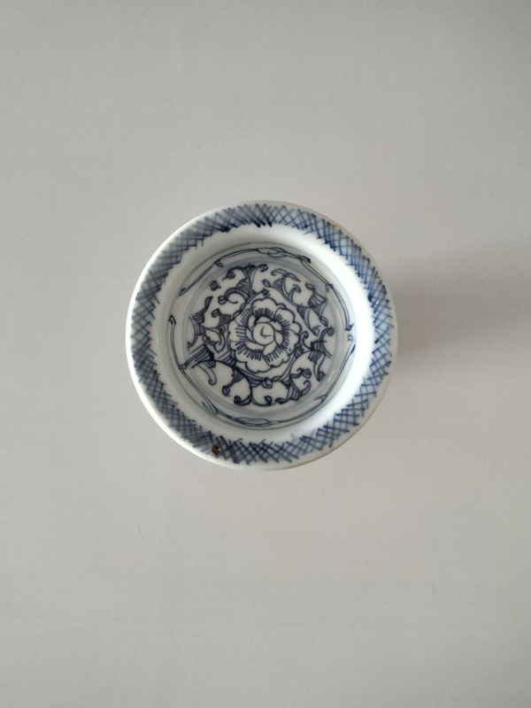 古玩陶瓷（珍貴茶器）青花淡描花卉高足茶盞托拍賣，當(dāng)前價(jià)格888元