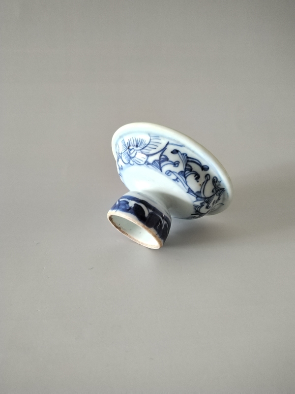 古玩陶瓷（珍貴茶器）青花淡描花卉高足茶盞托拍賣，當(dāng)前價(jià)格888元