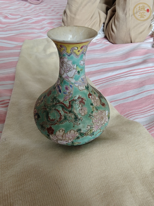 古玩陶瓷龍紋瓶真品鑒賞圖