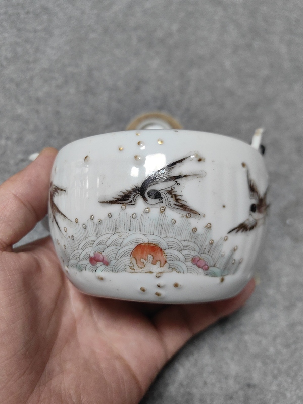 古玩陶瓷晚清-瓜蝶連綿粉彩提梁壺拍賣，當前價格2200元