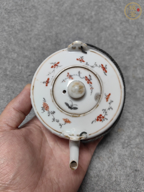 古玩陶瓷瓜蝶連綿粉彩提梁壺真品鑒賞圖