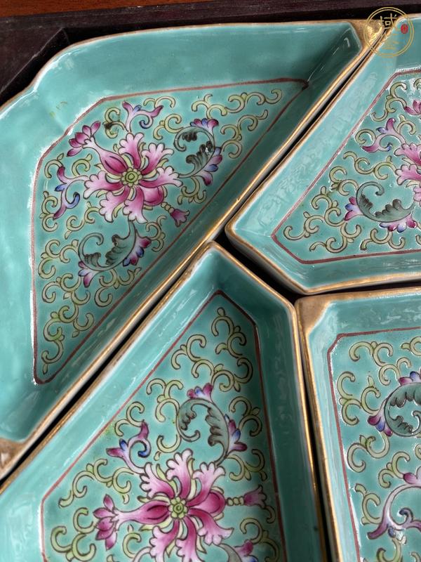 古玩陶瓷花卉紋粉彩九攢盤真品鑒賞圖