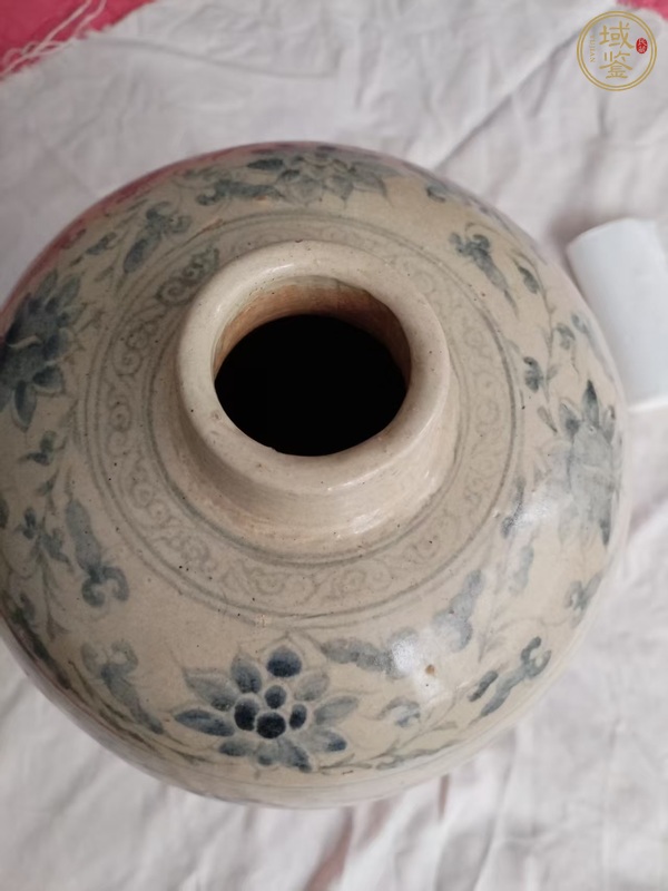 古玩陶瓷青花花卉紋梅瓶真品鑒賞圖