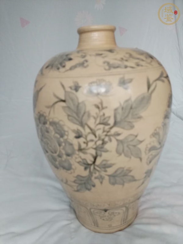 古玩陶瓷青花花卉紋梅瓶真品鑒賞圖