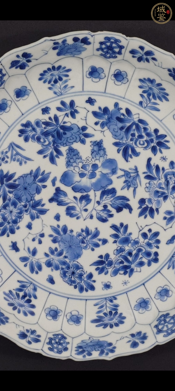 古玩陶瓷青花花卉紋花口盤真品鑒賞圖