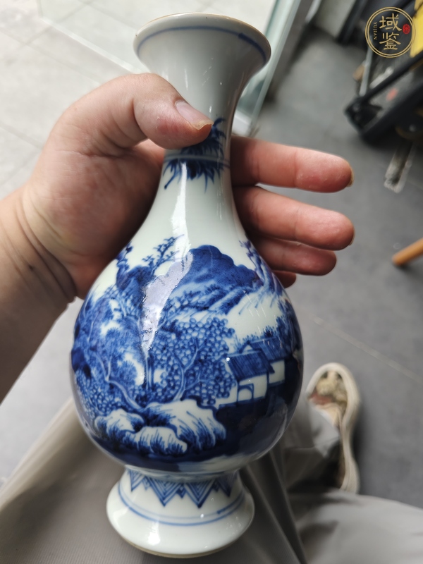 古玩陶瓷山水紋青花撇口瓶真品鑒賞圖