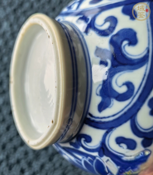 古玩陶瓷青花纏枝蓮紋弦紋瓶，疑似有修真品鑒賞圖