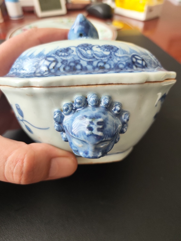 古玩陶瓷乾隆青花蓋鍋拍賣(mài)，當(dāng)前價(jià)格2800元