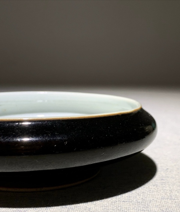 古玩陶瓷清中期烏金釉水洗拍賣，當(dāng)前價格13000元